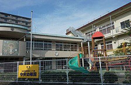認定こども園中央幼稚園 280m