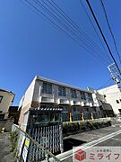 周辺環境と調和した、安心感のある外観デザイン