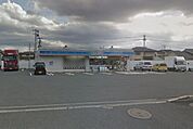 ローソン 八幡楠橋南店（510m）