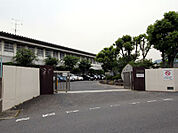 北九州市立上津役中学校（712m）