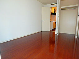 リバーヴィレッジ 1階1Kのリビング/ダイニング