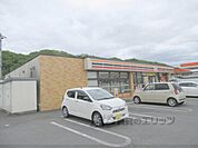 セブンイレブン　平群平等寺店まで1000メートル