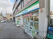 ファミリーマート　橿原神宮前駅西口店まで500メートル