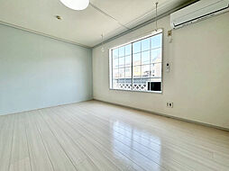 ハイツフレンド広沢II 104号室 1階1Kのリビング/ダイニング