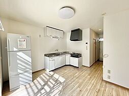 上毛電気鉄道 西桐生駅 3.6kmの賃貸アパート 1階2LDKのリビング/ダイニング