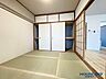 和室：押入れと天袋もありますので、収納はバッチリ