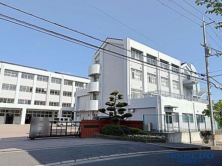 高槻市立阿武山中学校 620m