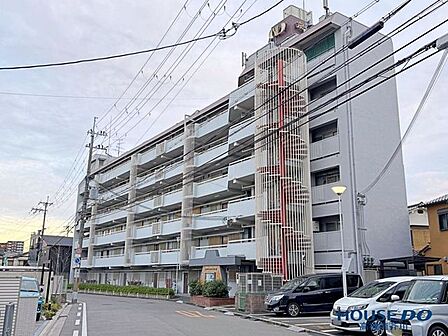 駅徒歩圏内ながら静かな環境です
