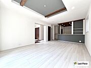 〜折上天井やアクセントクロスでデザイン性のあるLDK！広々18.37帖♪〜