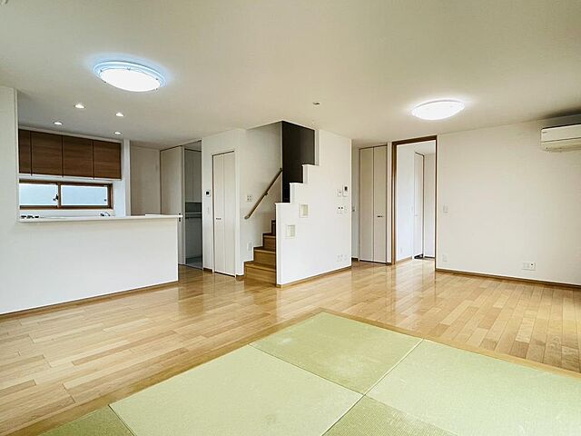 室内 伊勢崎市長沼町619-8