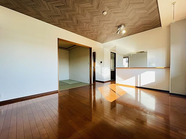 リビング/ダイニング サーパス新井町　４F 4階/-