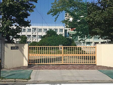 西築地小学校 600m