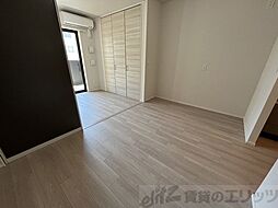 Refisia箕面船場 5階1DKのリビング/ダイニング