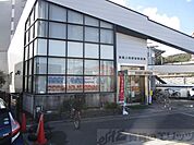 高槻上牧駅前郵便局 徒歩7分。 520m