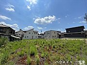 延長敷地の住宅は、通りからは見えないのでプライバシーが確保されています。
