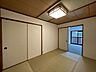 和室：廊下側からも出入可能ですので客間としてもお使いいただけます。