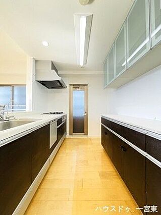 キッチンからリ...