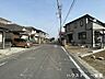 外観：≪西側北向き　幅約6.7ｍ≫道路幅が広いので、向かいの住宅とも距離があるため日当たりも確保しやすいです。