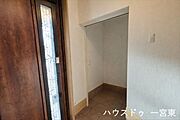 【土間収納】散らかりがちな空間もスッキリ※居住中につき室内を CG にて家具消しをしたものです。
