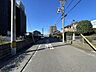 外観：【北側西向き】閑静な住宅街です。駐車もあせらずゆっくりとできます