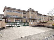 四日市市立桜台小学校学校教育目標夢と希望をもち心豊かに学び合う子どもの育成●根気「つよく」真剣に学び合う子●「あたたかく」思いやりのある子●「あかるく」健やな心と体を持った子 770m