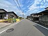 その他：幅員約7mの前面道路です。車が余裕を持ってすれ違うことが出来る道幅です。車の出し入れも余裕を持って行うことが出来ます。