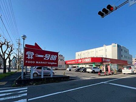 一号舘 堀木店 一号館 堀木店9:00〜24:00 120m