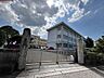 周辺：四日市市立三重小学校確かな学力の定着、こころとからだの健全な育成、よりよい未来社会を創造する力の育成 を重点的な取り組みとし、瞳 輝く三重っ子の育成をビジョンとして掲げています。 490m
