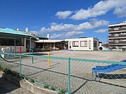 ひばり保育園　【保育方針】個性を育む保育、自立を育む保育、心を育む保育 2340m