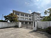 鈴鹿市立鼓ケ浦中学校 650m
