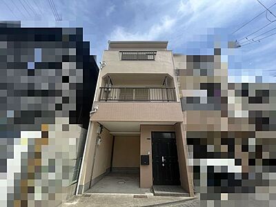 外観:青空に映えるスタイリッシュな外観です 外観:青空に映えるスタイリッシュな外観です