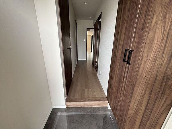 玄関を拡大表示