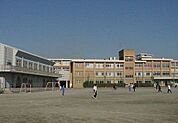 藤沢市立鵠沼中学校 徒歩4分。 300m