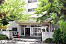 周辺：藤沢市立鵠南小学校 徒歩2分。 140m