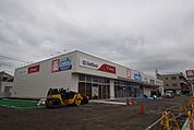 ウェルシア草加花栗店 徒歩4分。 310m