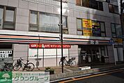 セブンイレブン獨協大学前駅東口店 286m