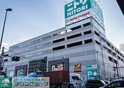 ヨークフーズ梅島店 徒歩4分。 320m