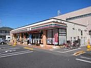 セブンイレブン足立六町1丁目店 536m