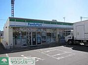 ファミリーマート 徒歩5分。コンビニ 380m