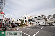 西新井駅 徒歩9分。 690m