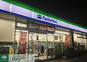 ファミリーマート一宮平和二丁目店 徒歩9分。 660m