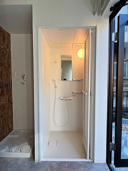 シャワールーム