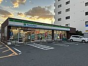 ファミリーマート小倉中津口店 徒歩4分。 270m