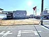外観：前面道路含む現地写真