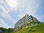 高台に佇む、開放感あふれるレジデンス