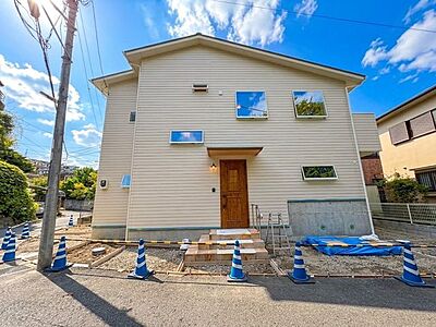 外観:開放感のある角地!※CGにより天気を加工しています。 外観:開放感のある角地!※CGにより天気を加工しています。