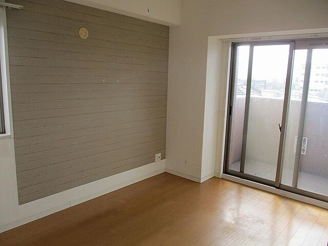 室内 シャトレ愛松東海II 3階/-