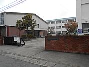 倉賀野中学校（約942ｍ・徒歩約12分）