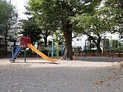 練馬区立さんかく児童遊園 70m