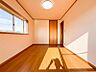室内：自分の時間を充実させながら心豊かにできるプライベート空間！！穏やかな寛ぎを届ける仕様のゆとりある居室。個室のお部屋が欲しいという要望に応える設計で、過ごす時間が長くてもゆったり落ち着いて過ごせそう！！